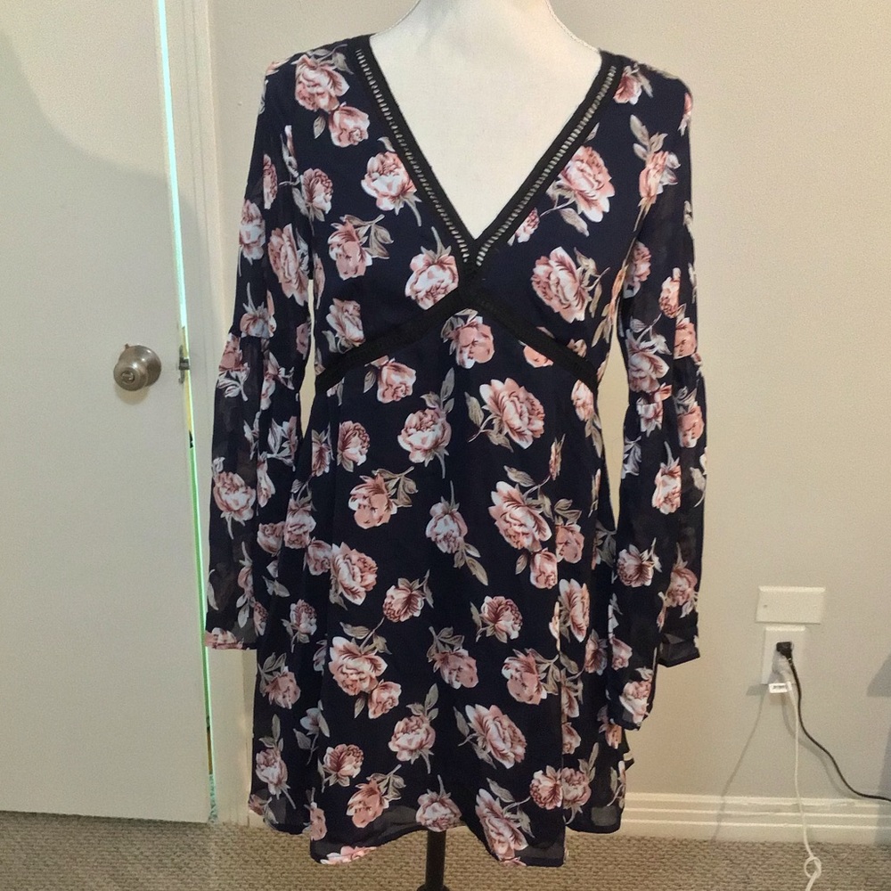 Flirty, navy floral dress. Lucca, BNWT